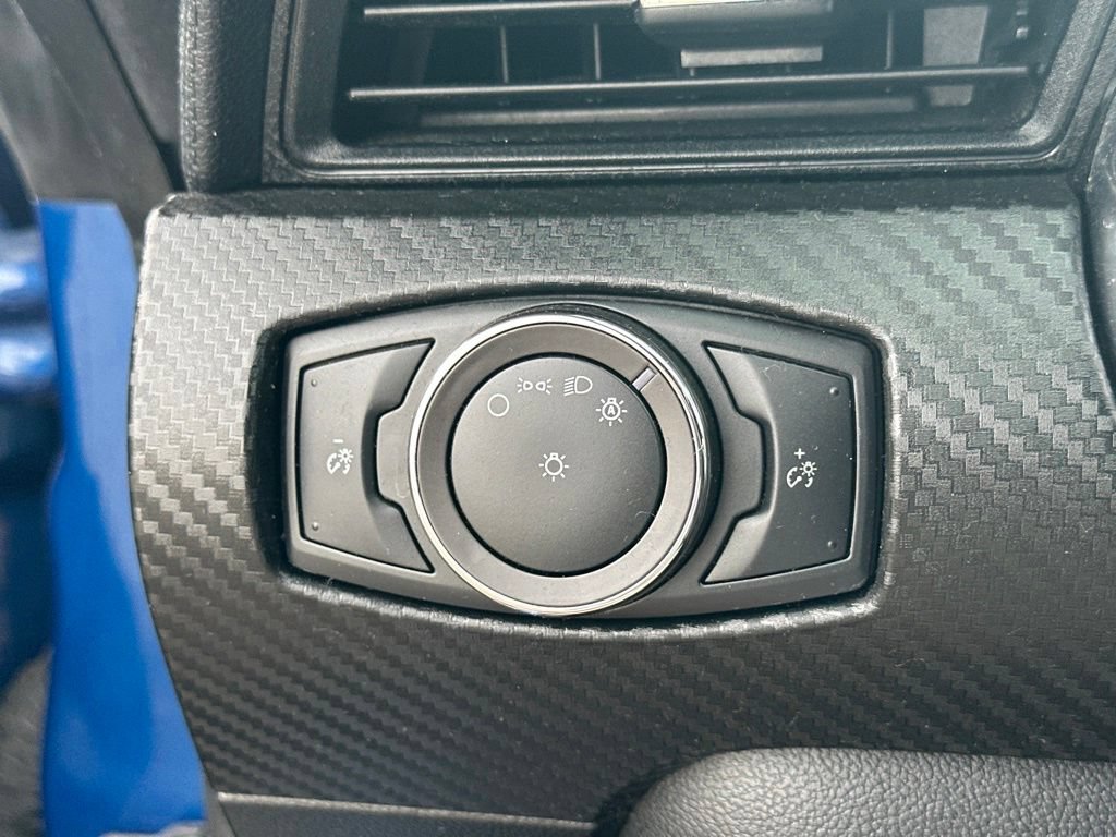Used 2018 Ford Mustang Coupe RWD image 16