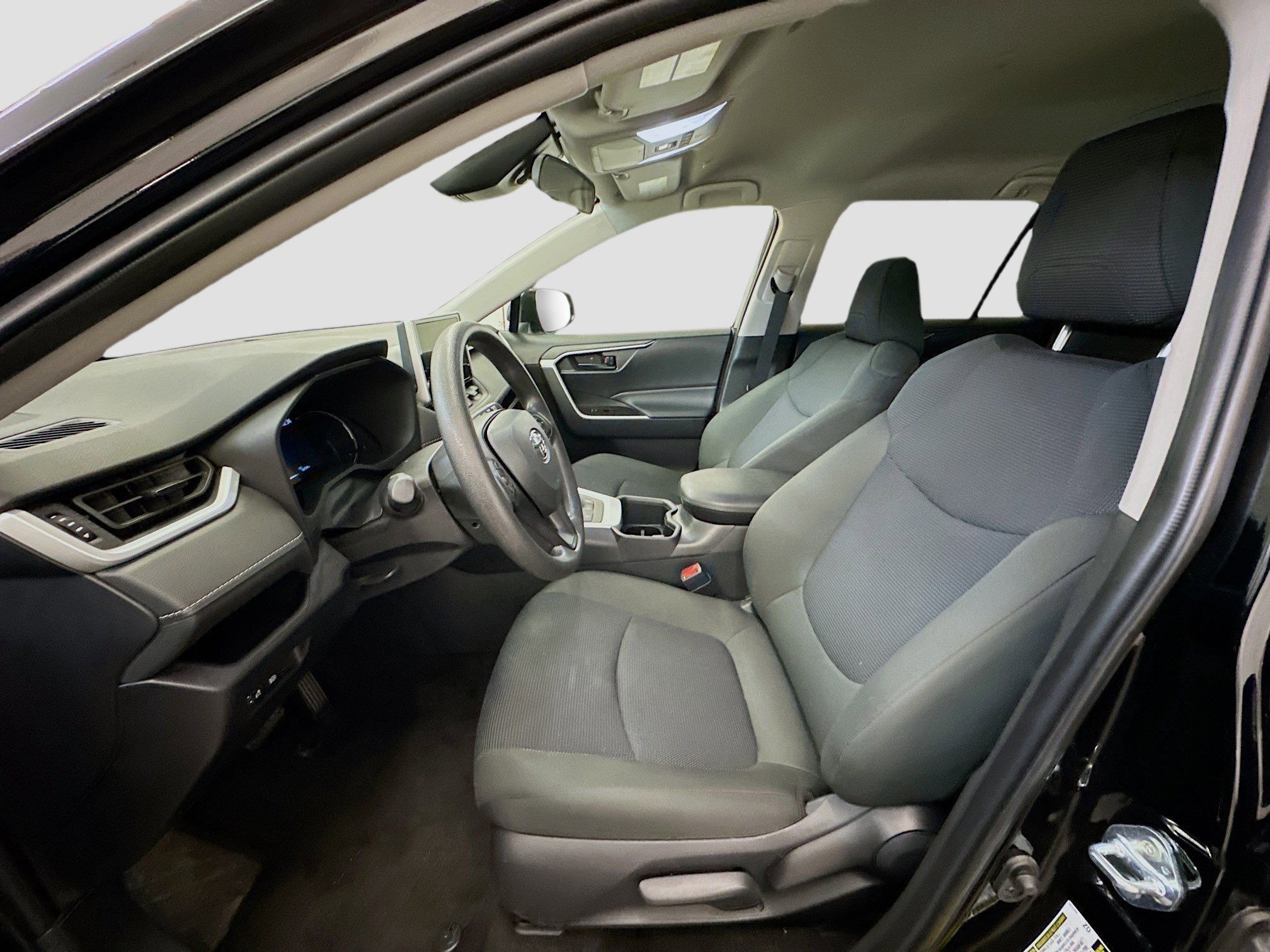 Used 2025 Toyota RAV4 LE image 13