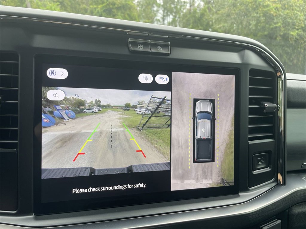 New 2026 Ford F350 Lariat w/ Black Appearance Package image 17