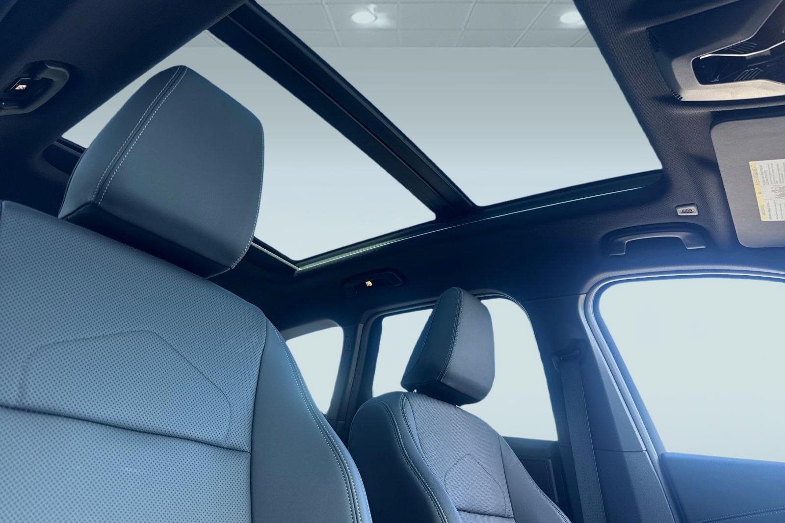 Used 2025 BMW X1 xDrive28i w/ Convenience Package image 14