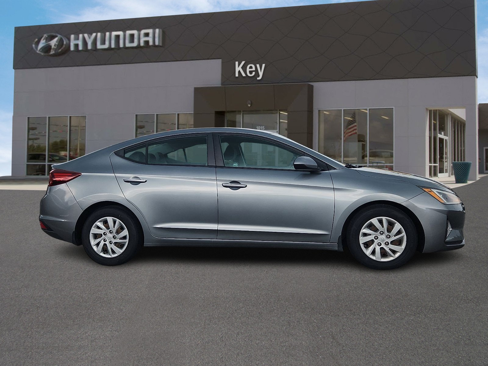Used 2019 Hyundai Elantra SE FWD image 3