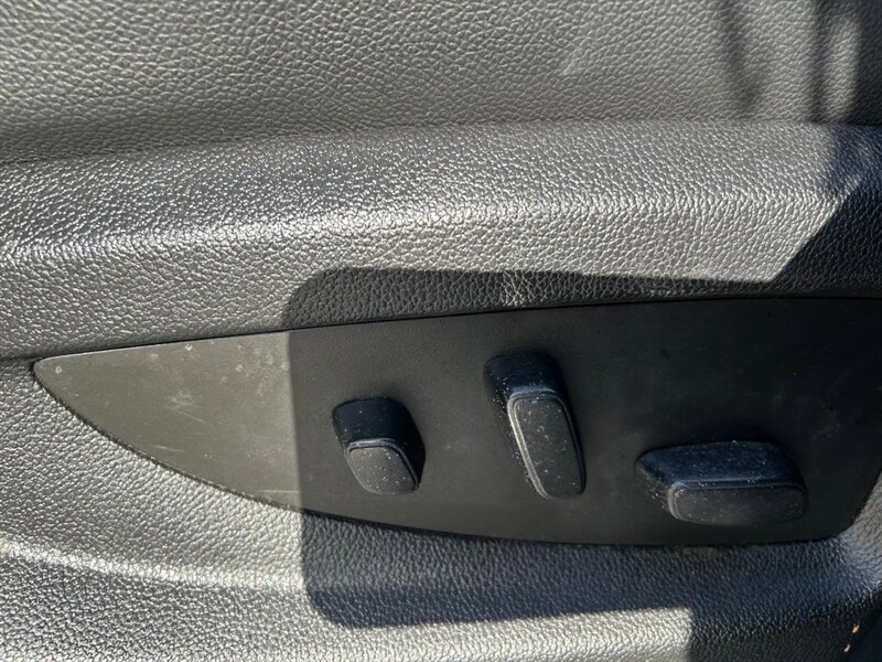 Used 2020 Chevrolet Suburban LT AWD/4WD image 11