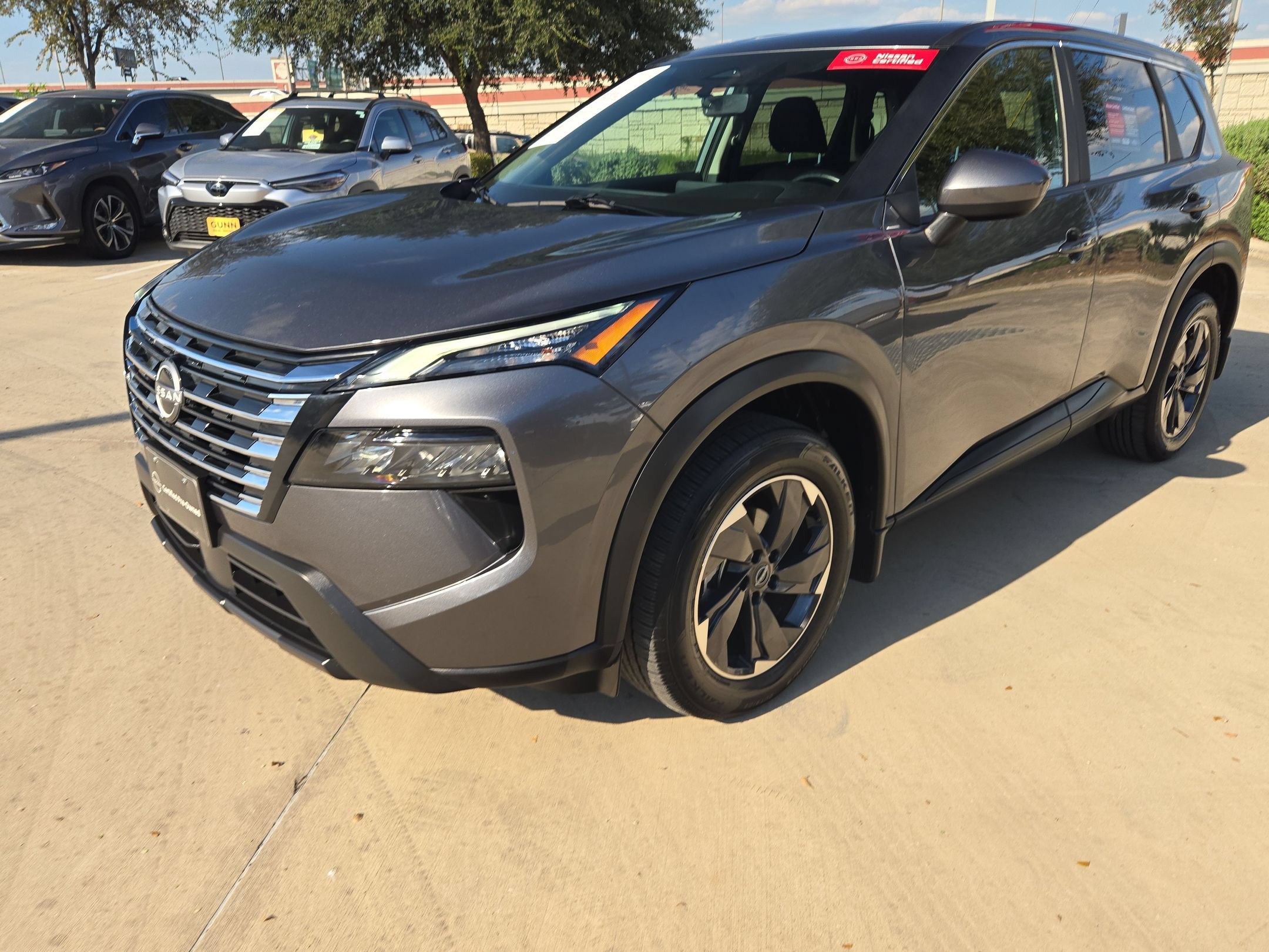 Certified 2026 Nissan Rogue SV FWD image 7