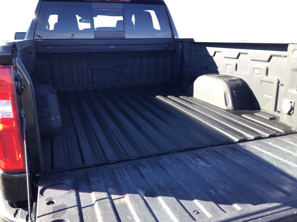 Used 2022 Chevrolet Silverado 1500 High Country w/ Z71 Off-Road Package image 13