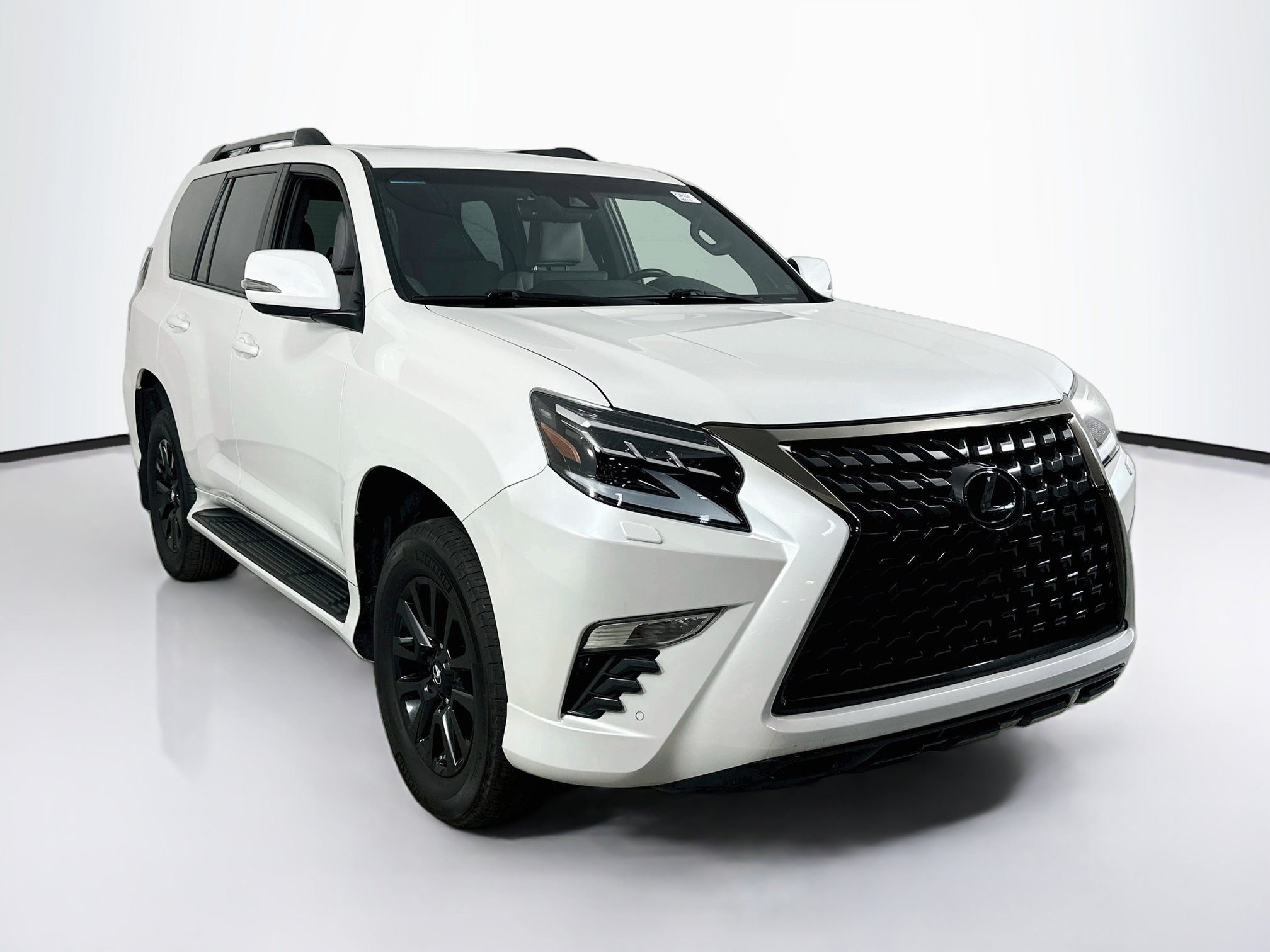 Used 2023 Lexus GX 460 w/ Black Line Special Edition AWD/4WD image 3
