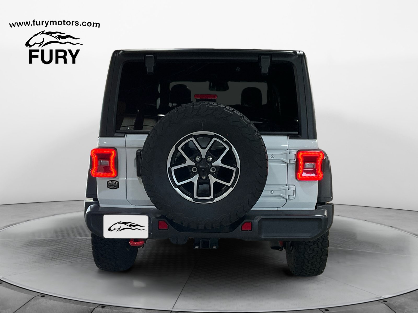 Used 2025 Jeep Wrangler Unlimited Rubicon w/ Convenience Group AWD/4WD image 5
