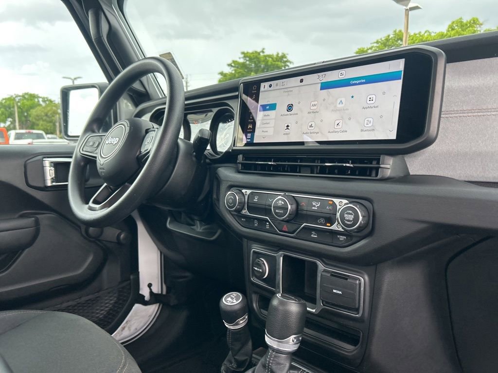 Certified 2024 Jeep Gladiator Sport image 26