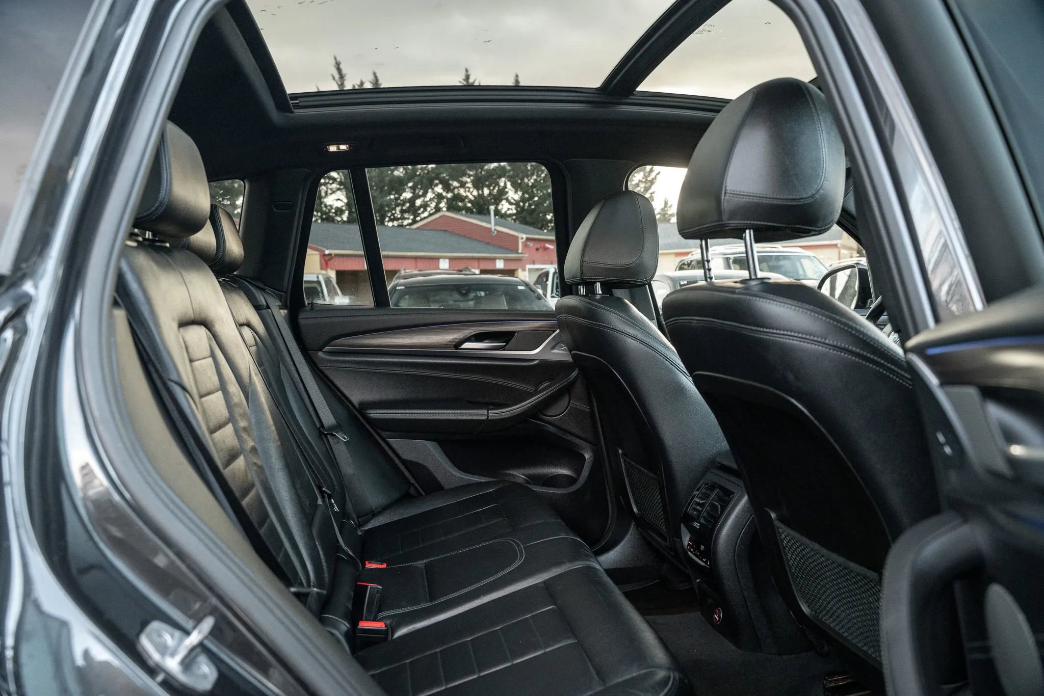 Used 2018 BMW X3 M40i image 12