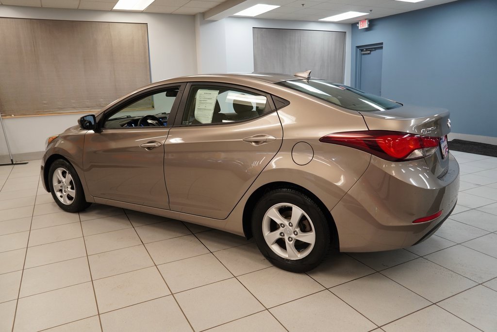 Used 2015 Hyundai Elantra SE image 7