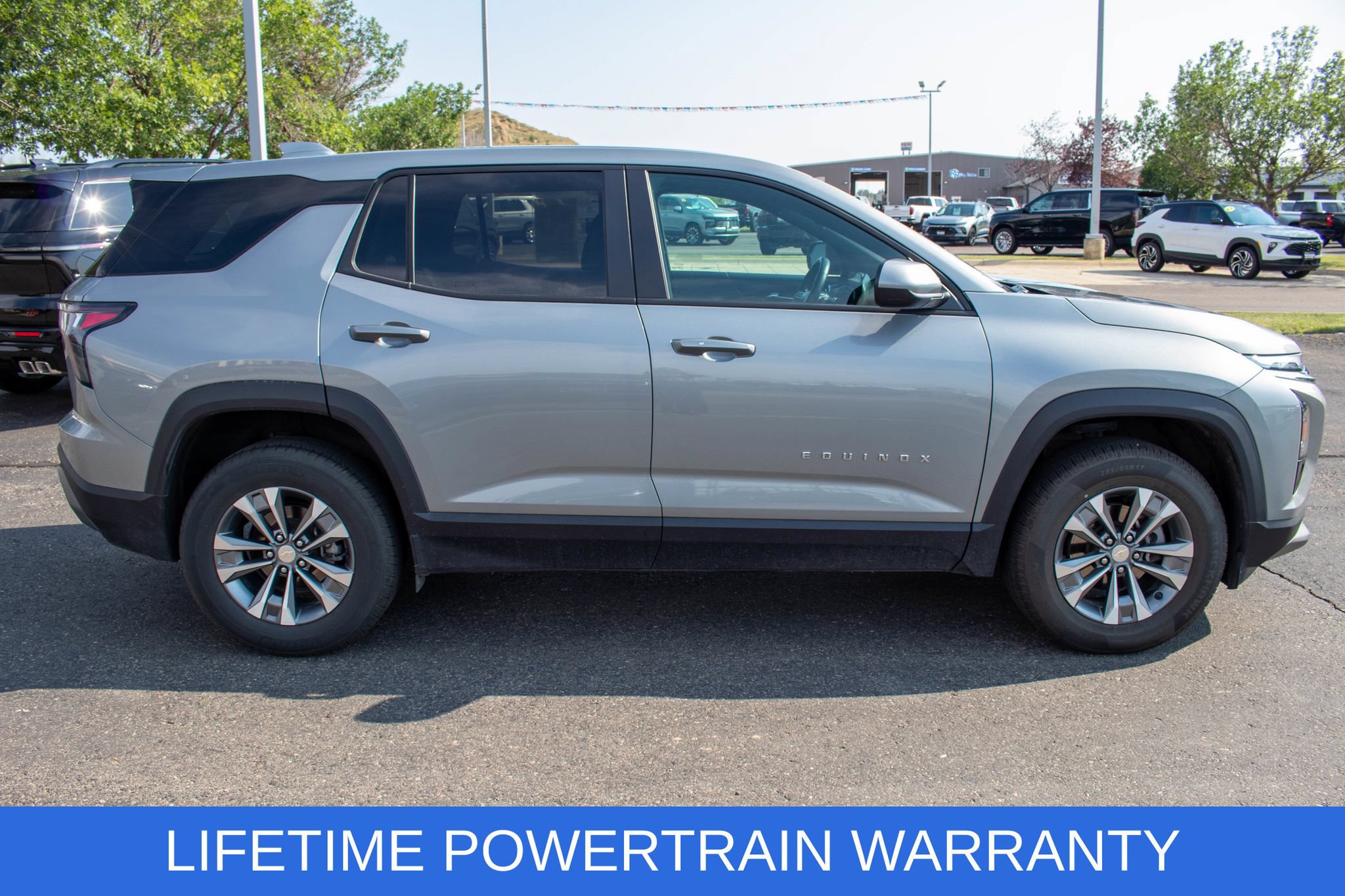 Used 2026 Chevrolet Equinox LT w/ Convenience Package II AWD/4WD image 6