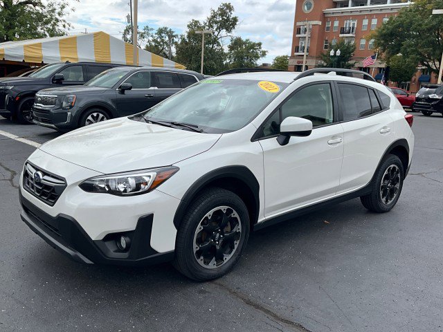 Used 2021 Subaru Crosstrek 2.0i Premium image 3