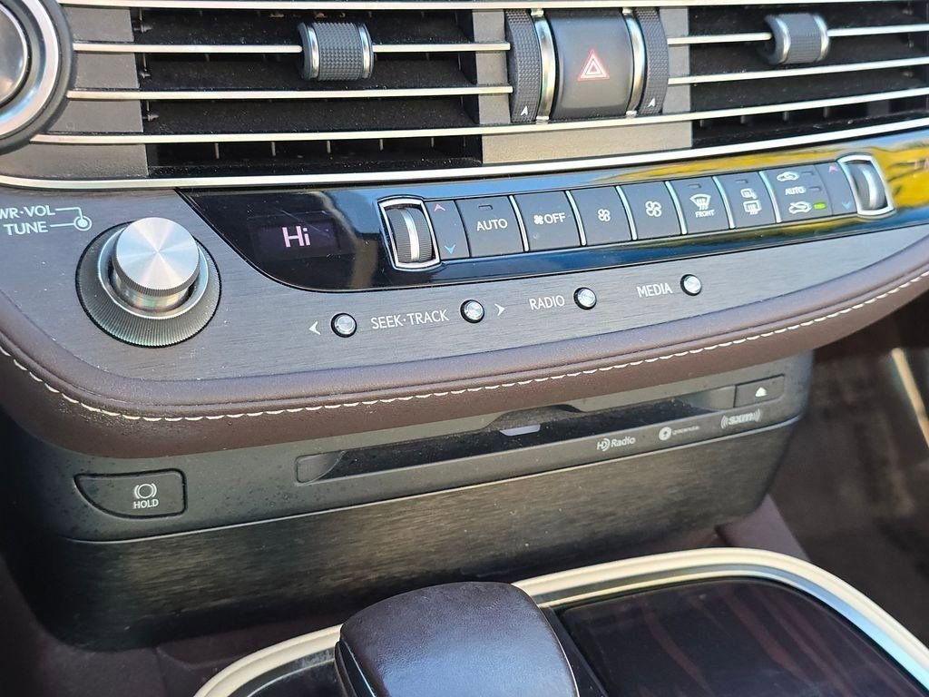 Used 2018 Lexus LS 500 500 Base w/ Interior Upgrade Package image 28