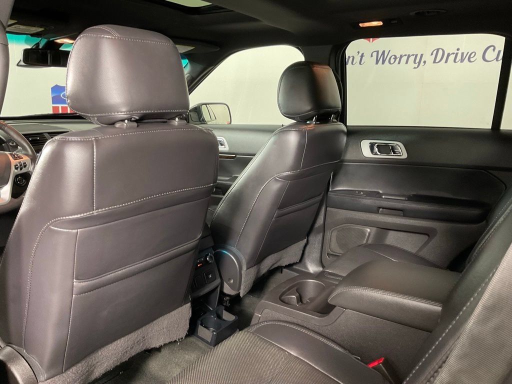 Used 2014 Ford Explorer Limited w/ Equipment Group 302A AWD/4WD image 15