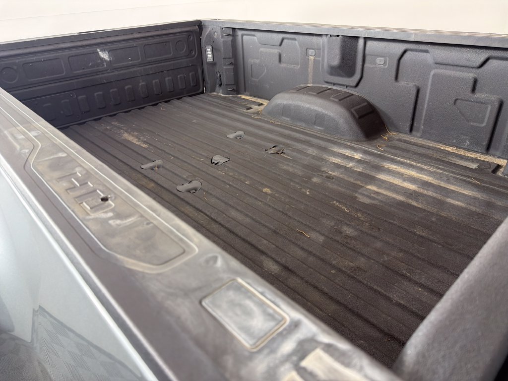Used 2024 Chevrolet Silverado 3500 High Country AWD/4WD image 24