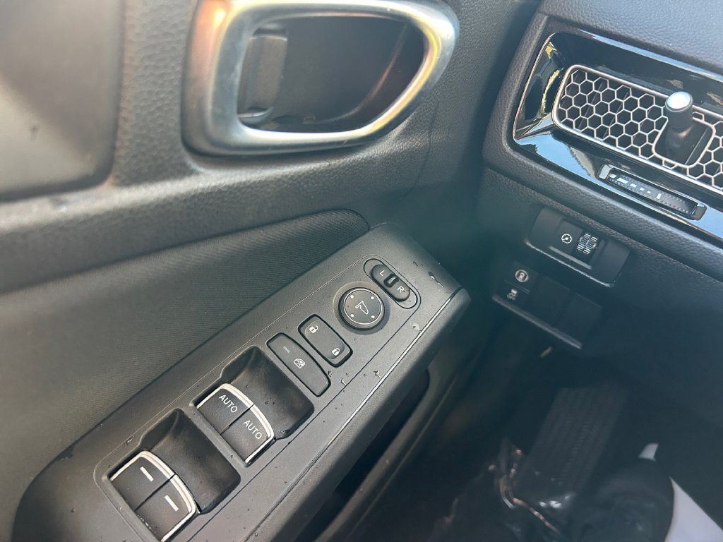 Used 2023 Honda Civic LX image 25