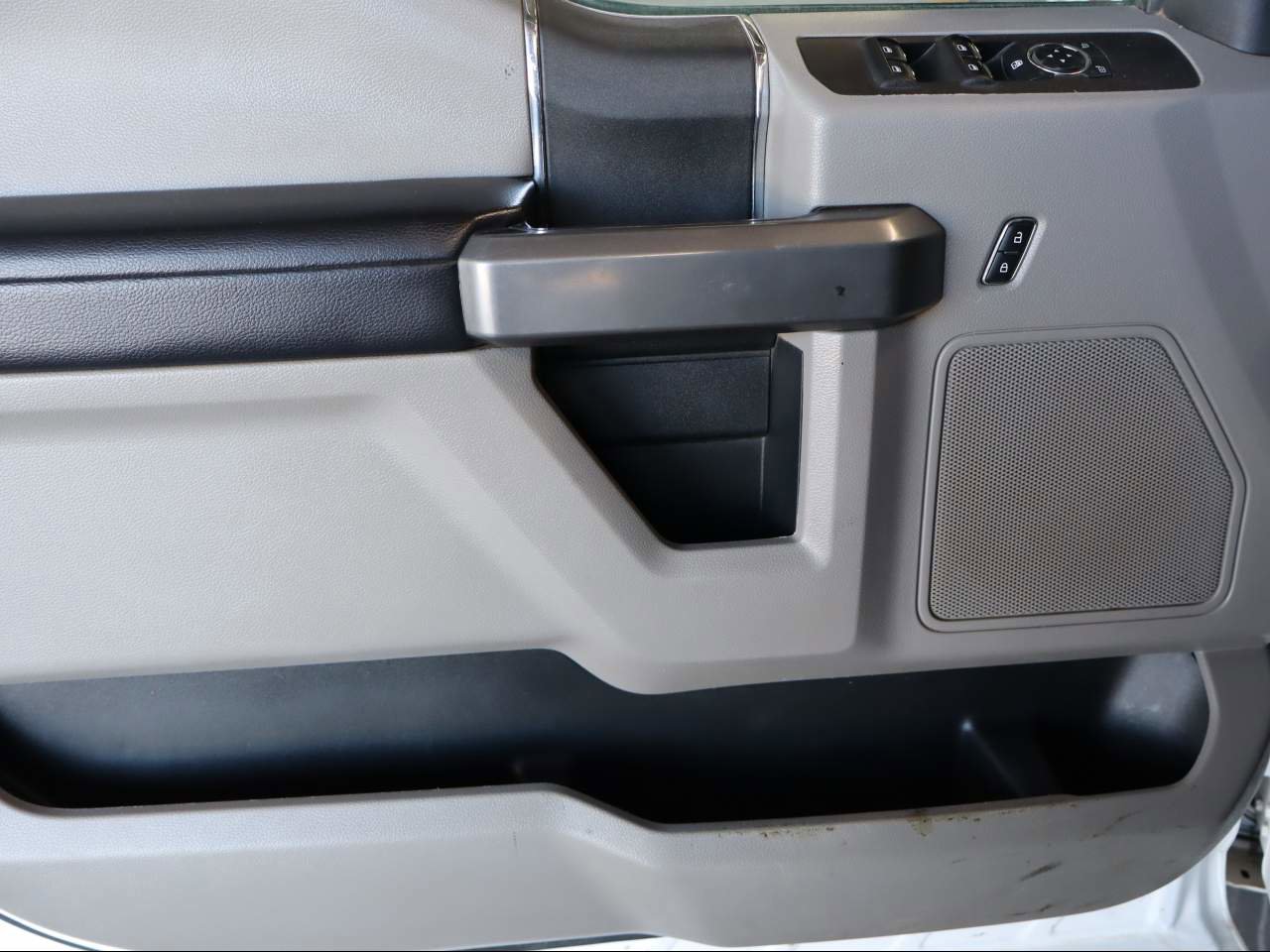 Used 2021 Ford F550 4x4 Crew Cab Super Duty image 18