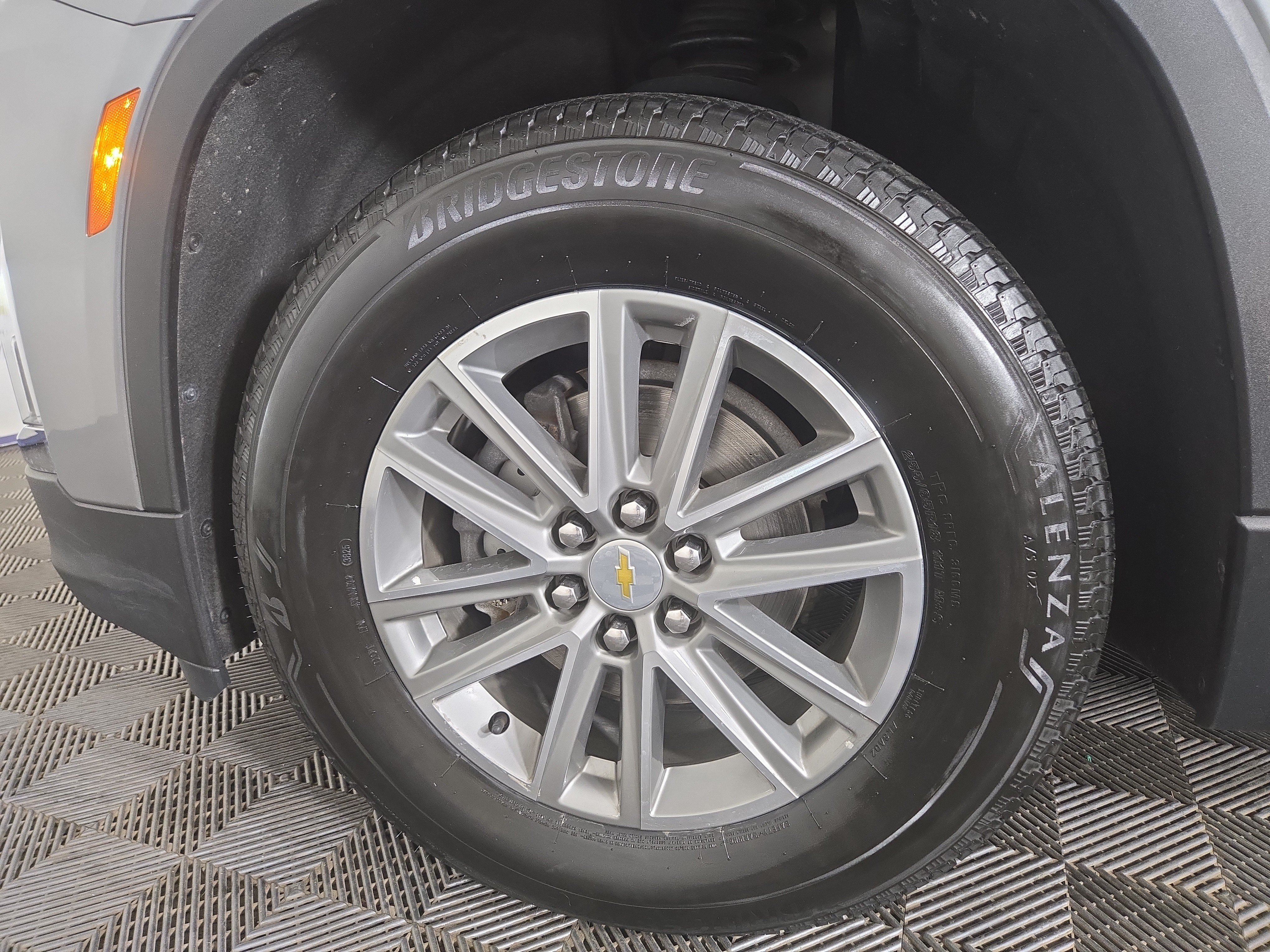 Certified 2023 Chevrolet Traverse LT FWD image 34