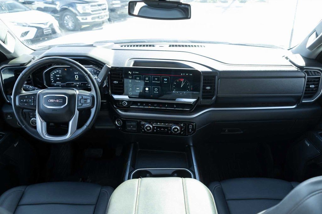Used 2024 GMC Sierra 2500 SLT w/ SLT Premium Package image 15