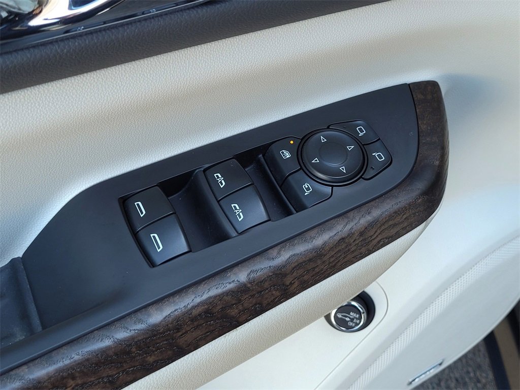 Used 2021 GMC Acadia Denali w/ Denali Technology Package image 11