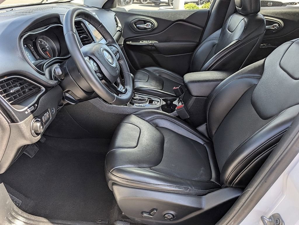 Used 2019 Jeep Cherokee Latitude Plus image 26