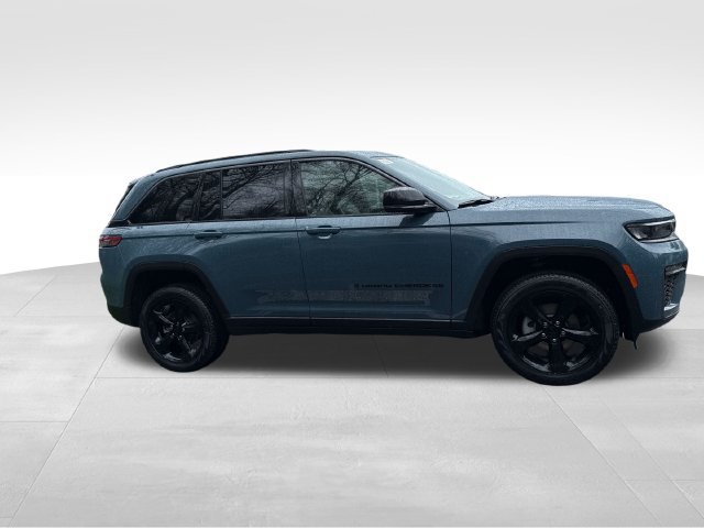 New 2026 Jeep Grand Cherokee Limited w/ Limited Altitude Package AWD/4WD image 8
