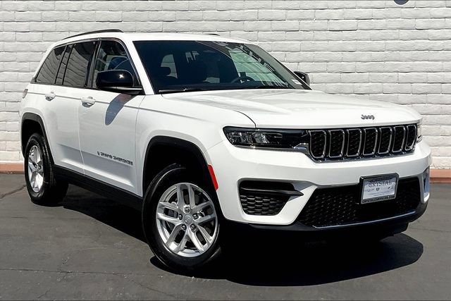 New 2025 Jeep Grand Cherokee Laredo X w/ Luxury Tech Group I image 14