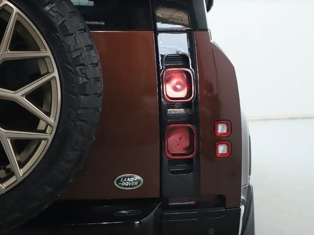 Used 2023 Land Rover Defender 130 X-Dynamic SE AWD/4WD image 49
