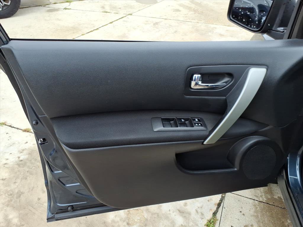 Used 2015 Nissan Rogue S w/ Convenience Package image 19