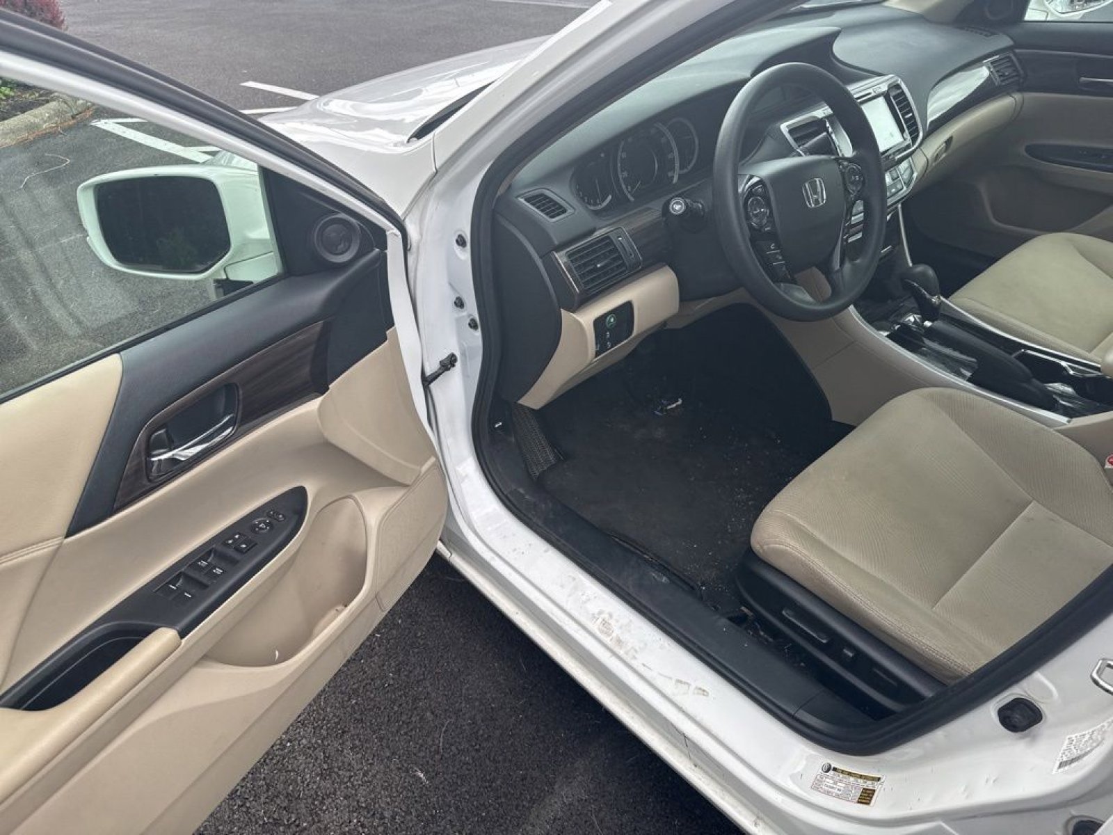 Used 2016 Honda Accord EX image 17