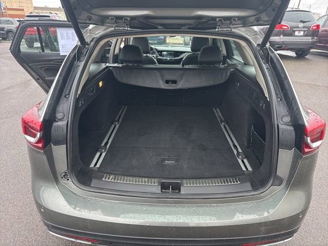 Used 2018 Buick Regal Essence w/ Driver Confidence Package #1 image 12