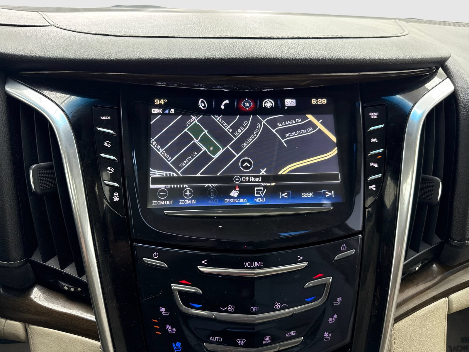 Used 2018 Cadillac Escalade Luxury RWD image 28