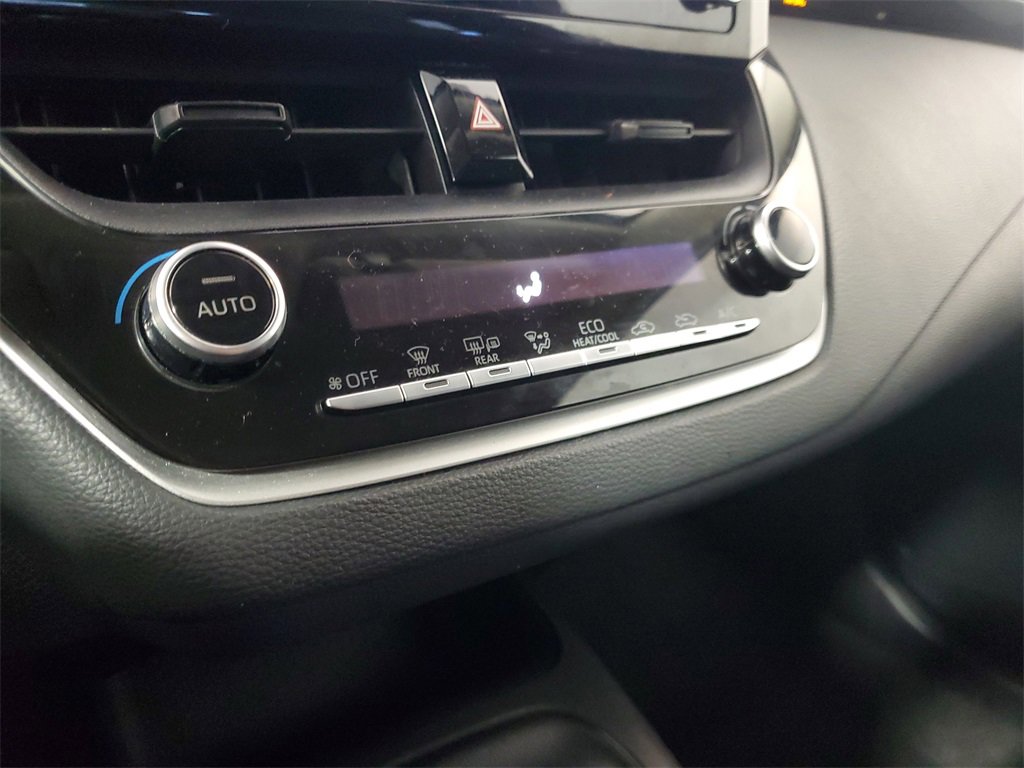 Used 2020 Toyota Corolla LE image 20