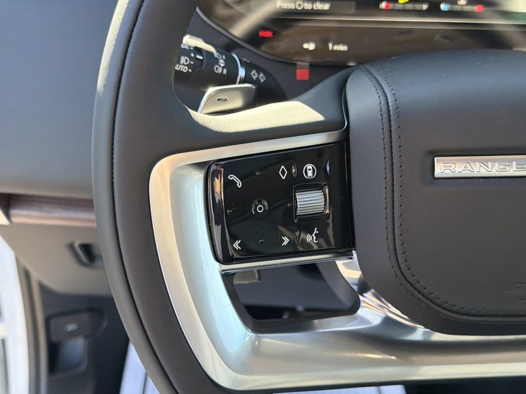 New 2026 Land Rover Range Rover Long Wheelbase SE image 23