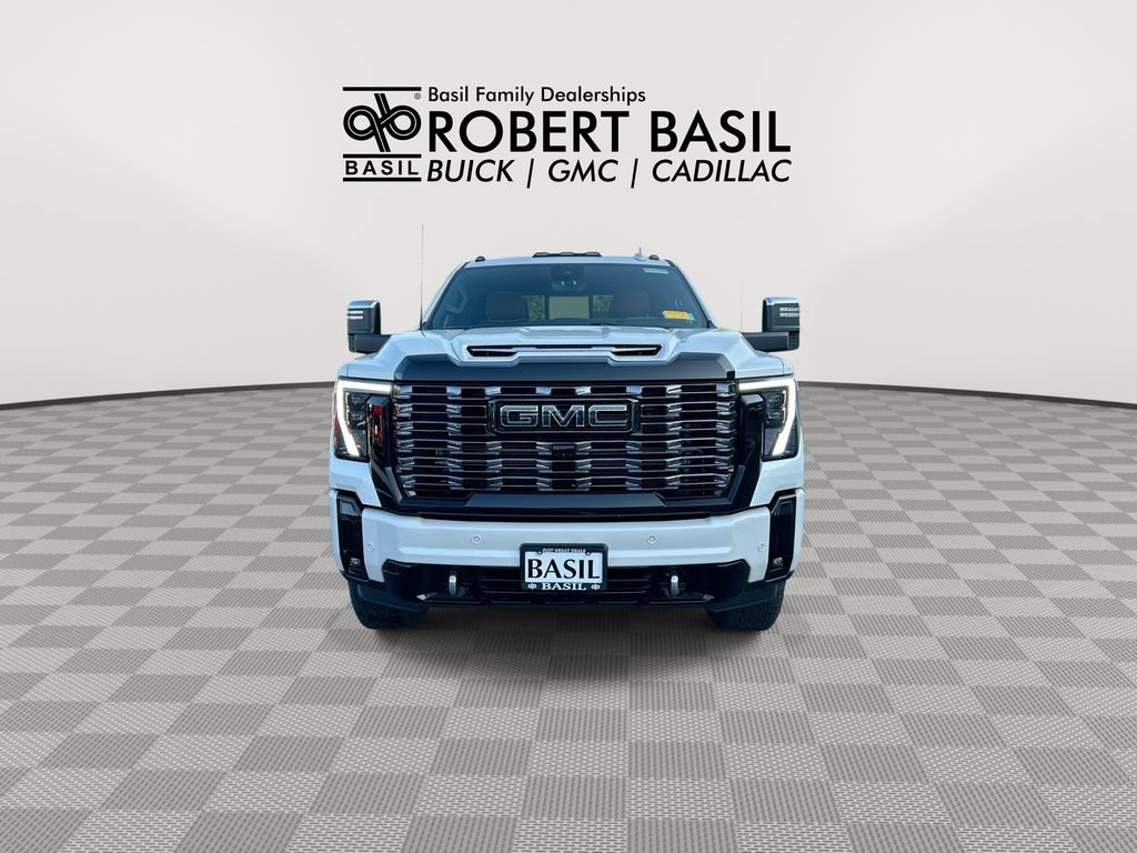 Used 2025 GMC Sierra 3500 Denali Ultimate AWD/4WD image 3