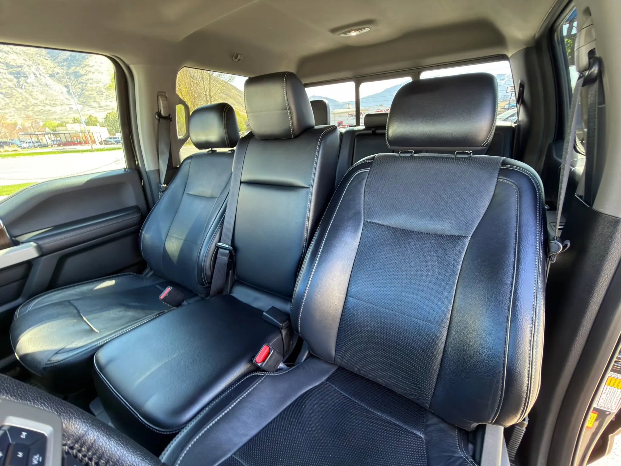 Used 2016 Ford F150 Lariat image 34