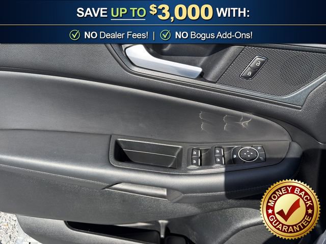 Used 2024 Ford Edge SE w/ Black Appearance Package AWD/4WD image 16