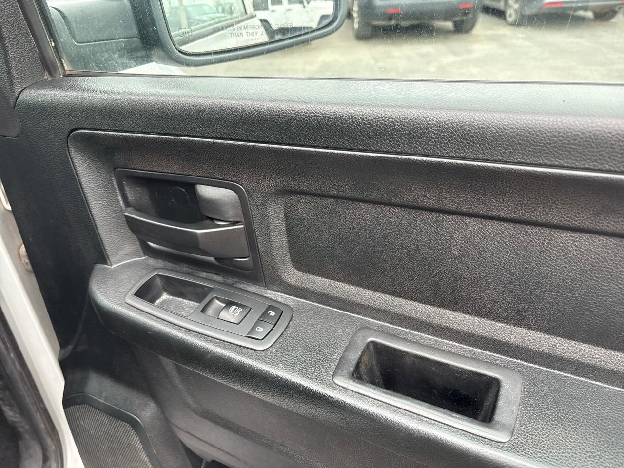 Used 2018 RAM 1500 ST w/ SXT Appearance Group image 16