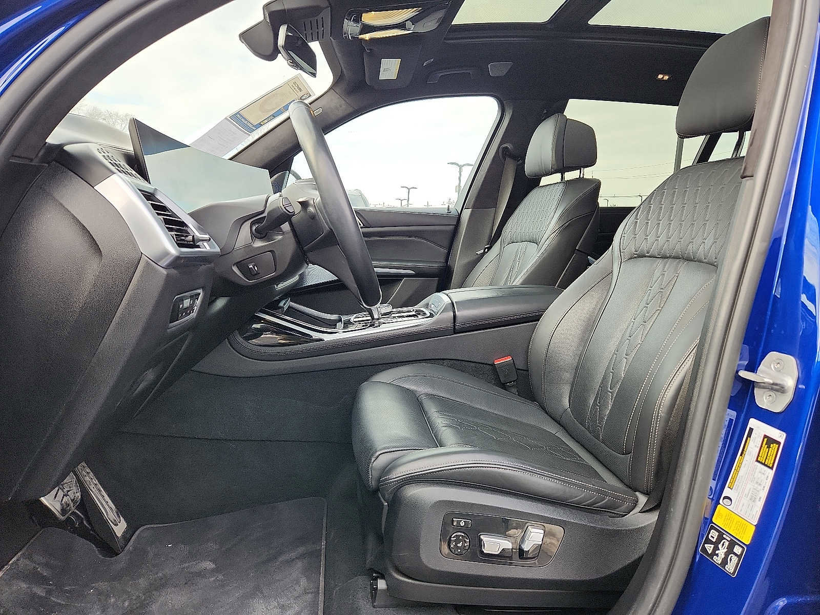 Certified 2023 BMW ALPINA XB7 image 13