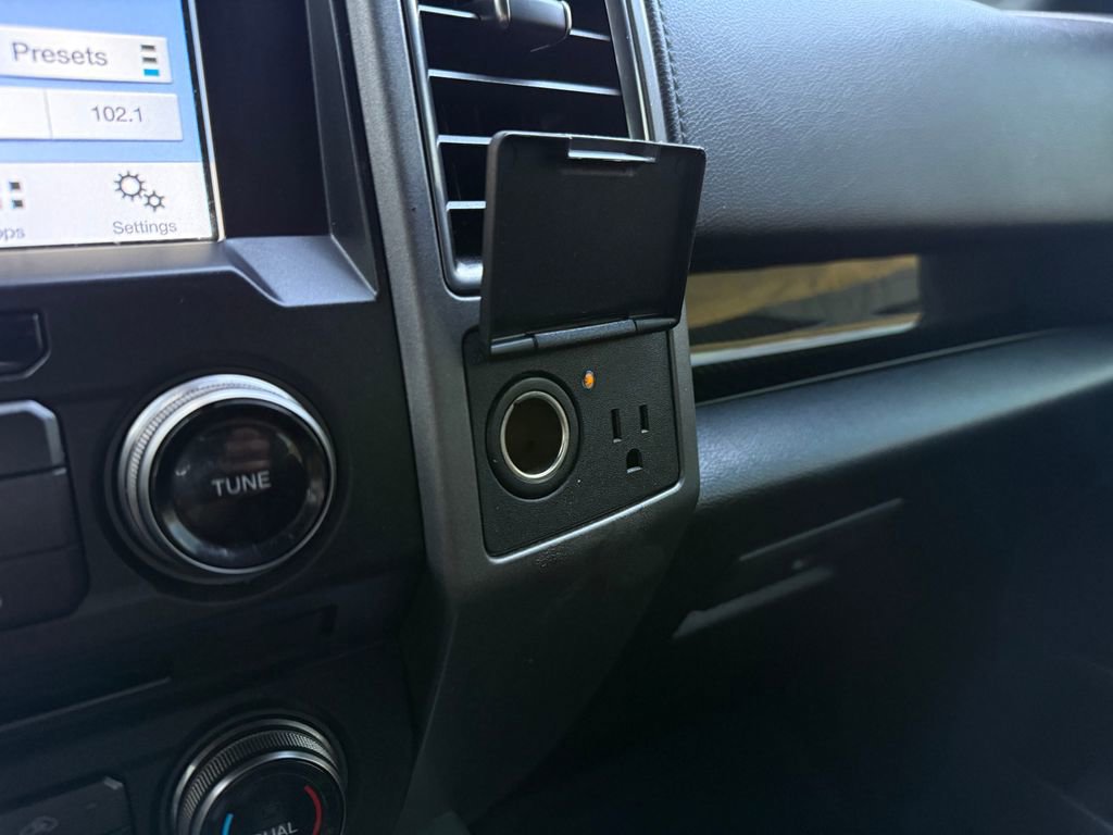 Used 2018 Ford F150 Raptor w/ Equipment Group 802A Luxury image 42