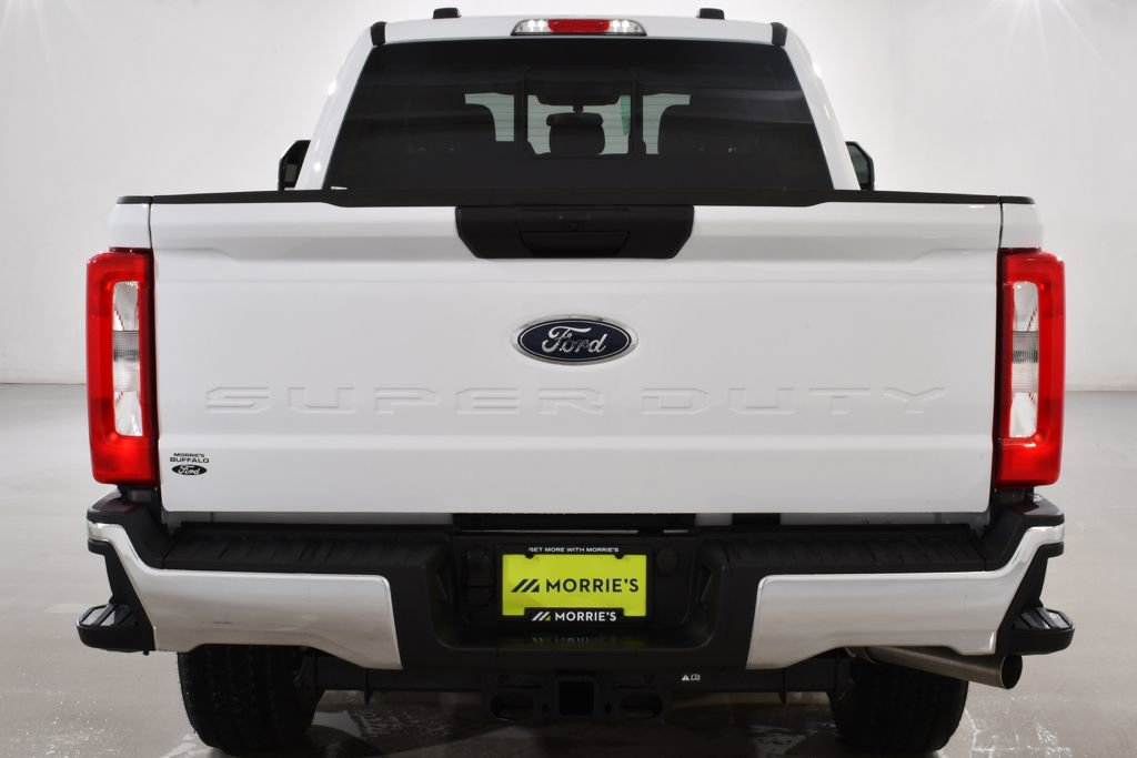 New 2026 Ford F350 XLT w/ FX4 Off-Road Package image 13