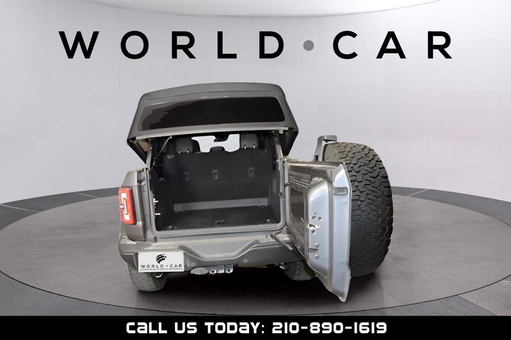 Used 2021 Ford Bronco Badlands image 8