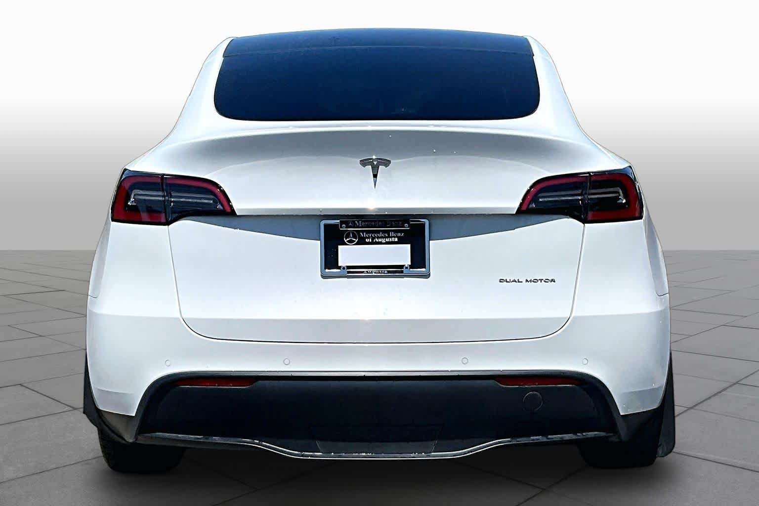 Used 2022 Tesla Model Y Long Range AWD/4WD image 5