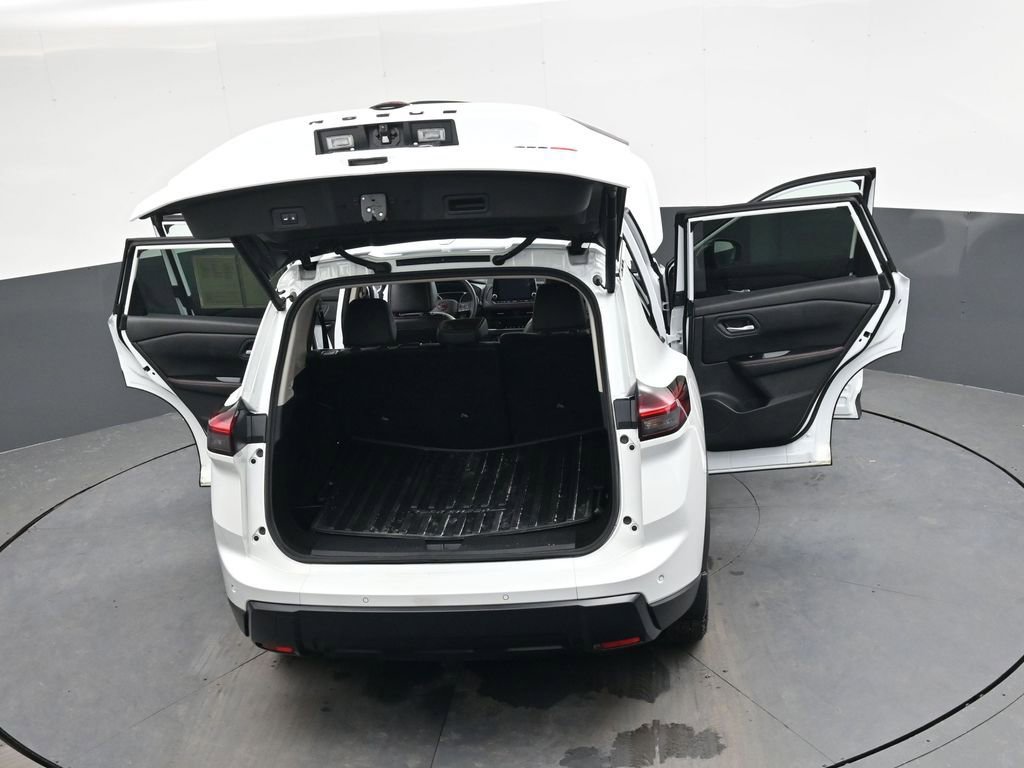 Used 2025 Nissan Rogue SV w/ Rock Creek Premium Package image 36