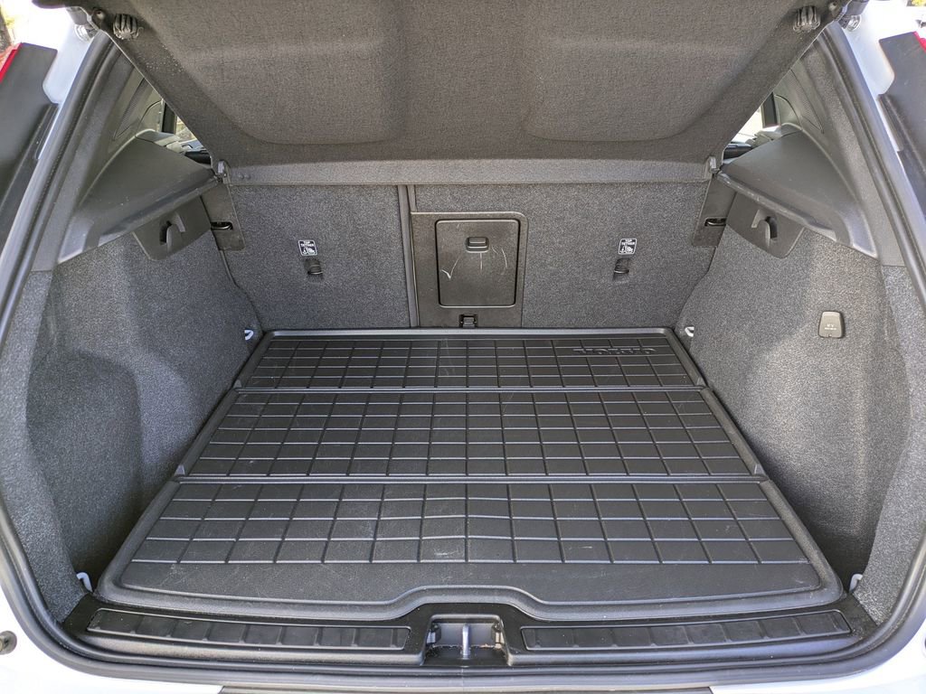 Certified 2023 Volvo XC40 B5 Plus w/ Driver Assist Package image 13