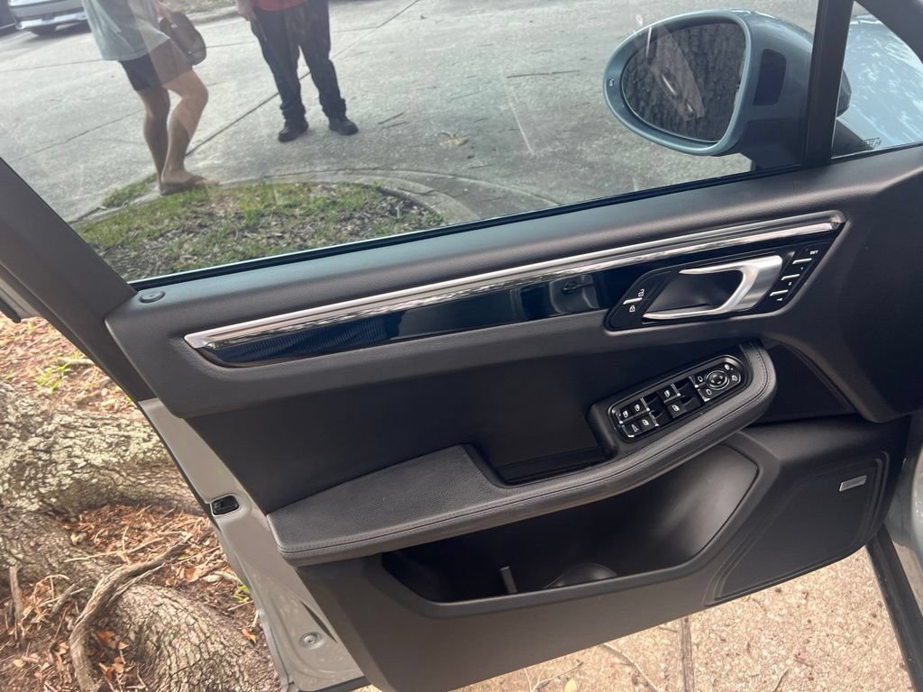 Used 2019 Porsche Macan S AWD/4WD image 7