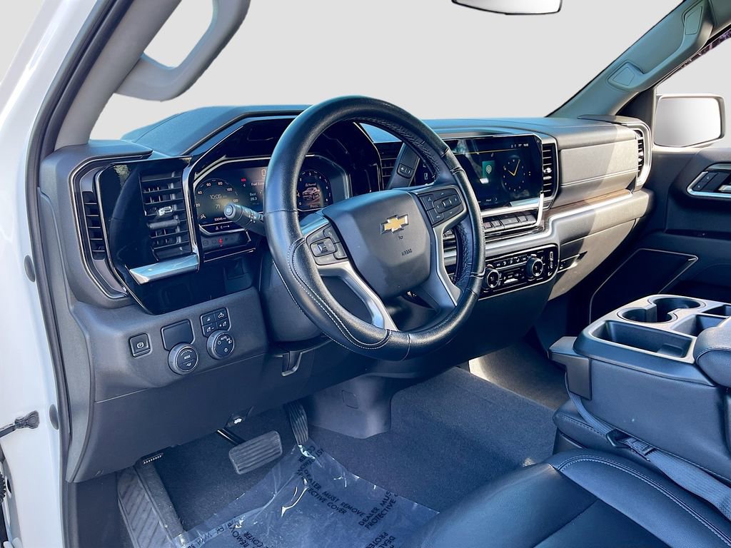 Used 2022 Chevrolet Silverado 1500 LT w/ All Star Edition Plus image 9