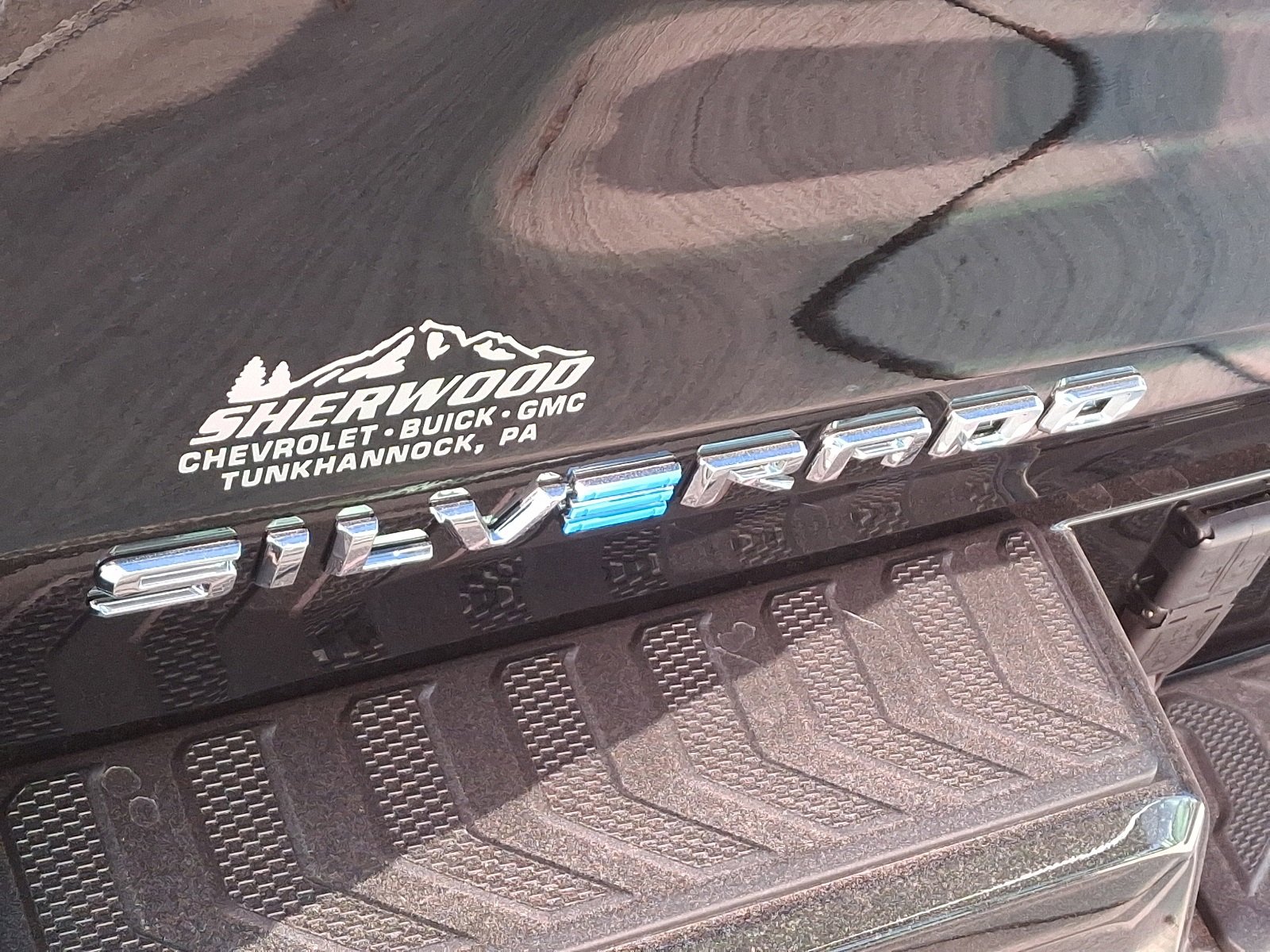 New 2025 Chevrolet Silverado EV RST image 25