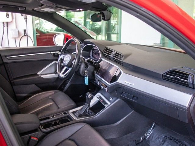 Used 2022 Audi Q3 2.0T Premium image 17