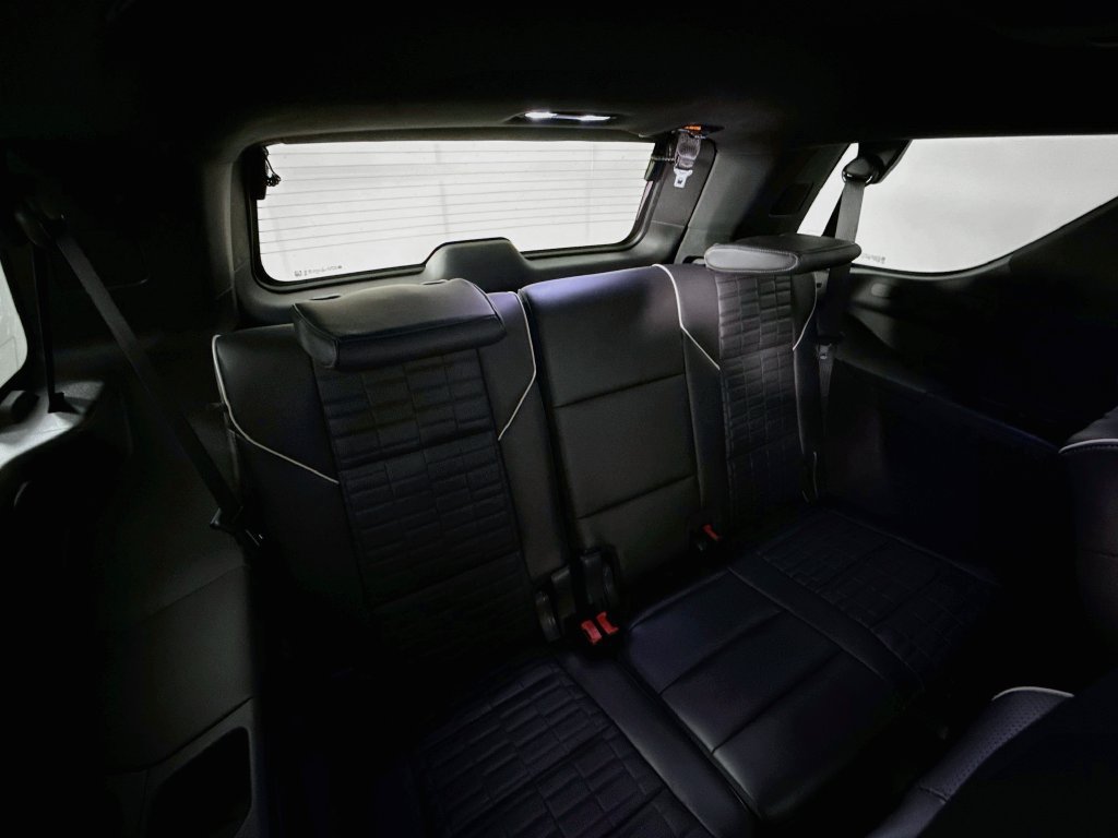 Used 2023 Cadillac Escalade V w/ Heavy-Duty Trailer Package AWD/4WD image 30