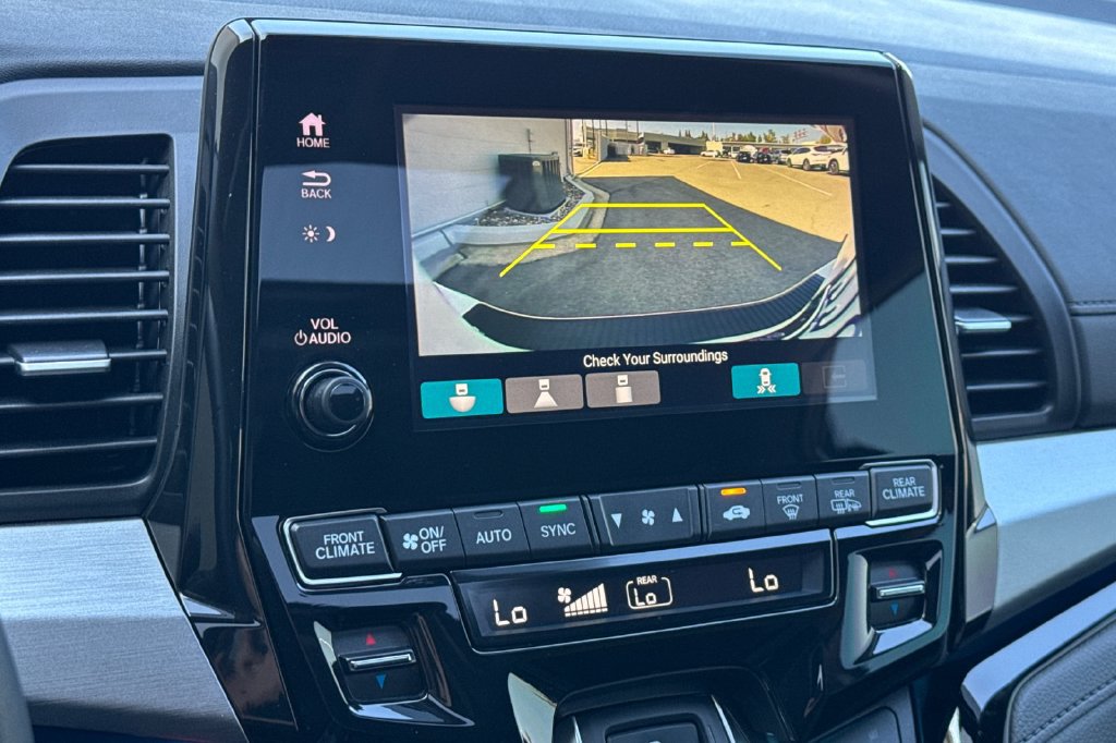Certified 2024 Honda Odyssey Touring image 25